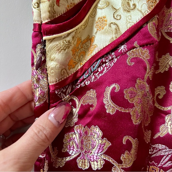 Vintage satin embroidered qipoa dress midi length - Picture 3 of 6